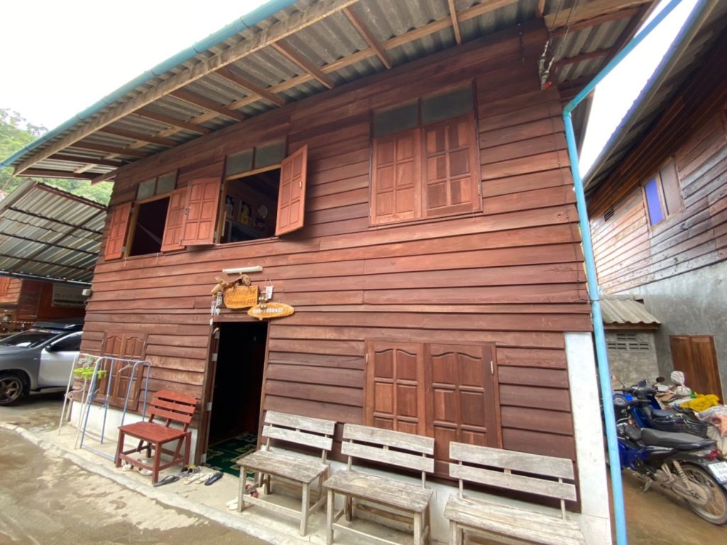 Sa-nay Homestay, Mae Kampong